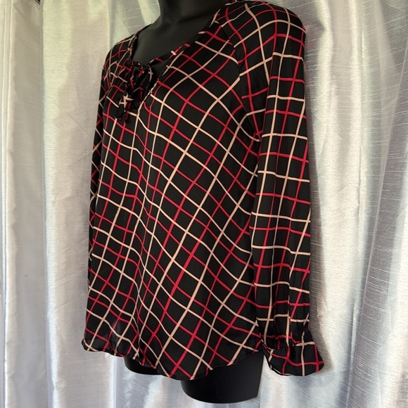 Sanctuary Women’s Large Black Red Pink Keyhole Tie Neck Long Sleeve Blouse - Picture 2 of 9